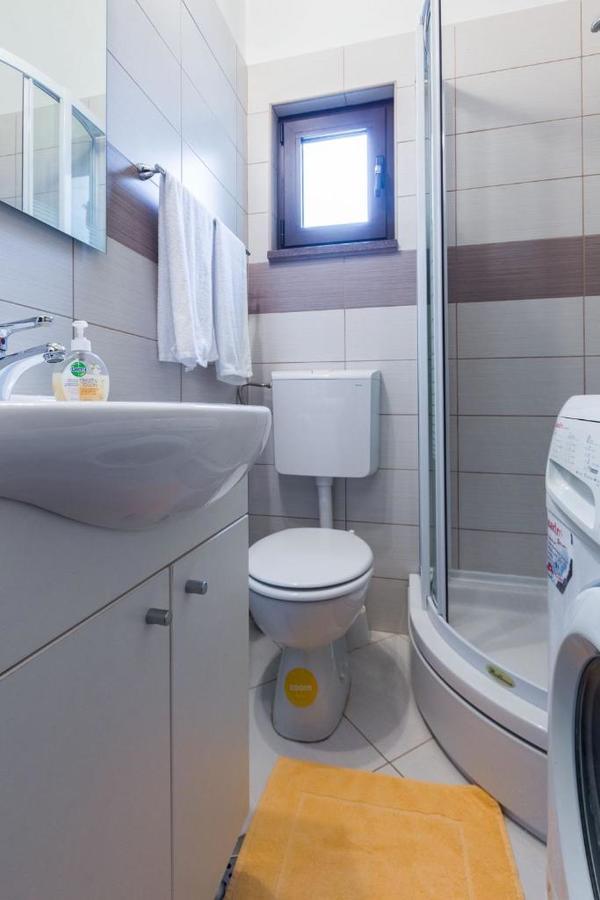 Apartman Bojana Apartment Starigrad Paklenica Ngoại thất bức ảnh